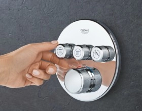 В інтер'єрі Змішувач для ванної Grohe SMARTCONTROL 29121000 фото № 1