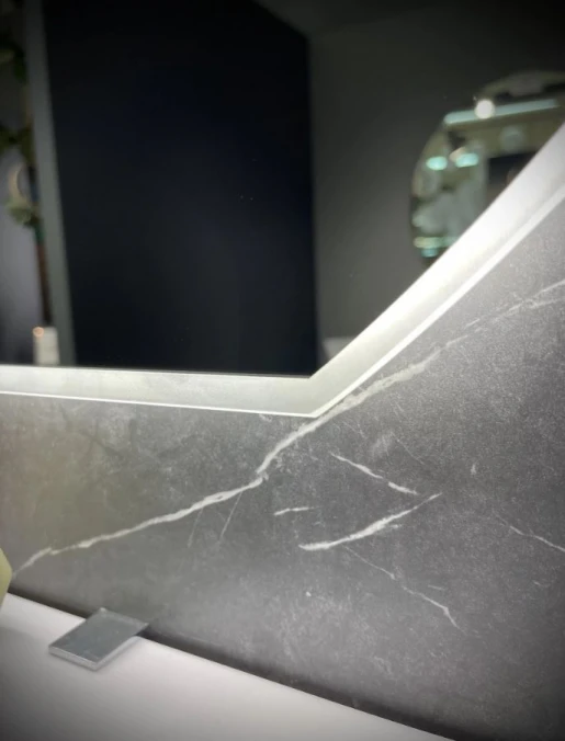 Детали Зеркало для ванной 85 см шириной с подсветкой Fancy Marble MC-Saona Saona 850*765