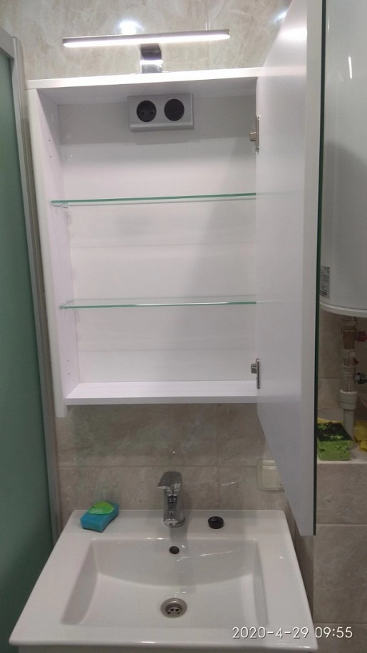 Что внутри? зеркальный шкаф в ванную 50 см ювента livorno lvrmc-50 белый №1