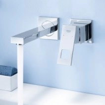 В интерьере Смеситель для умывальника литой Grohe Eurocube 23447000