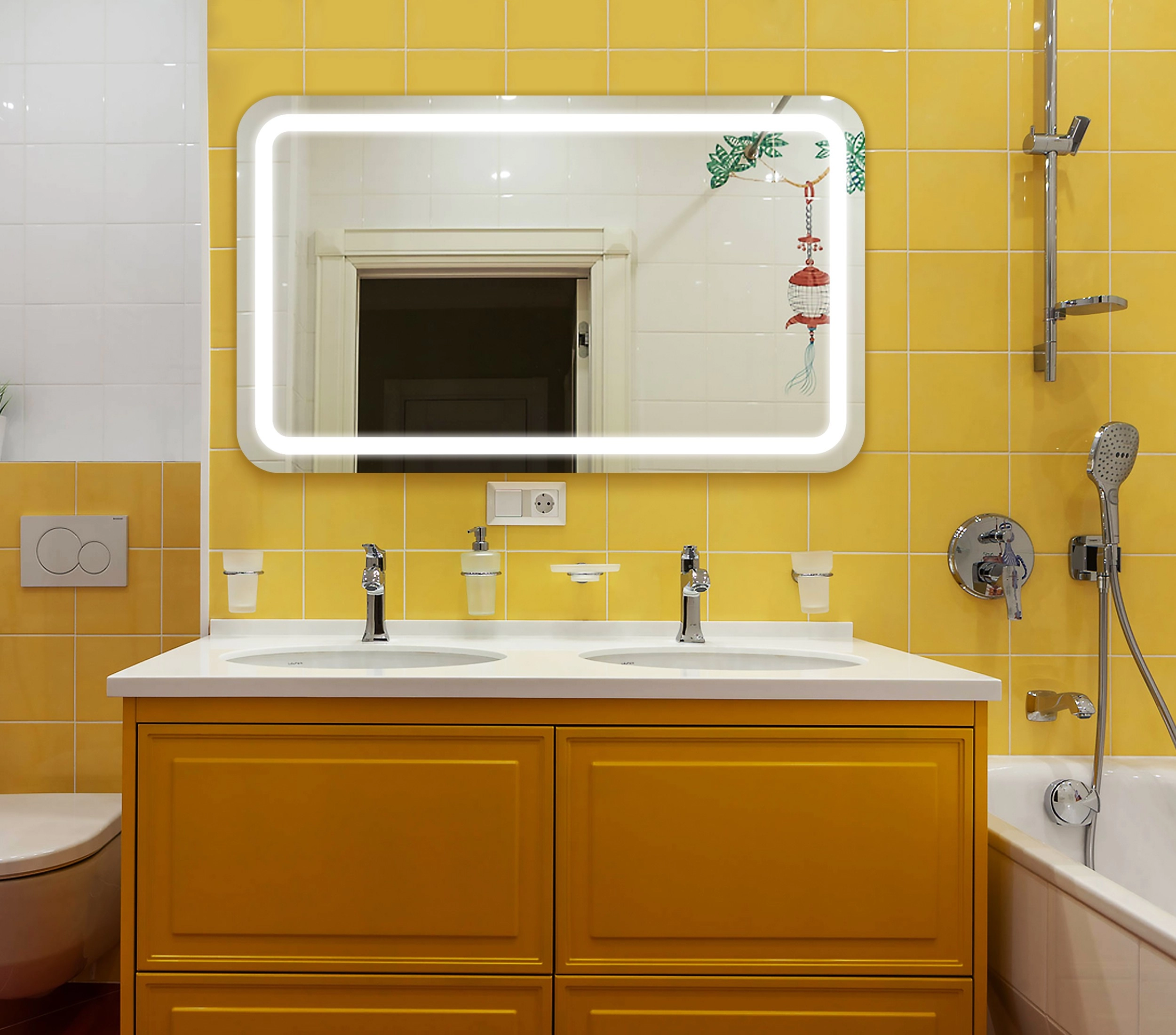 В інтер'єрі Дзеркало у ванну з алюмінію 70 см із підсвічуванням J-Mirror Loretta Lrtt 70x70
