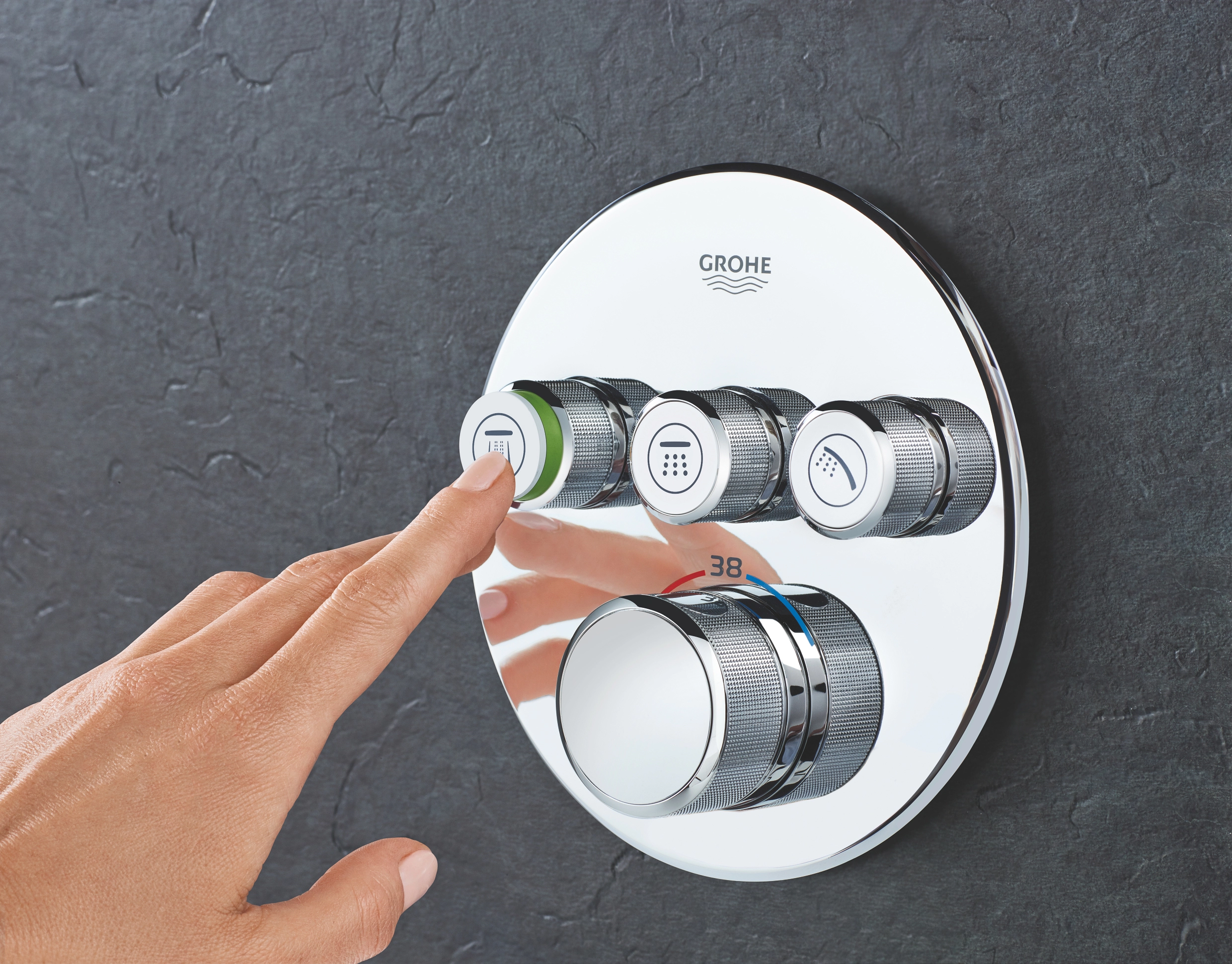 В интерьере Смеситель для ванной Grohe SMARTCONTROL 29121000